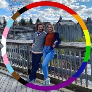 Meet your Posher, Larissa